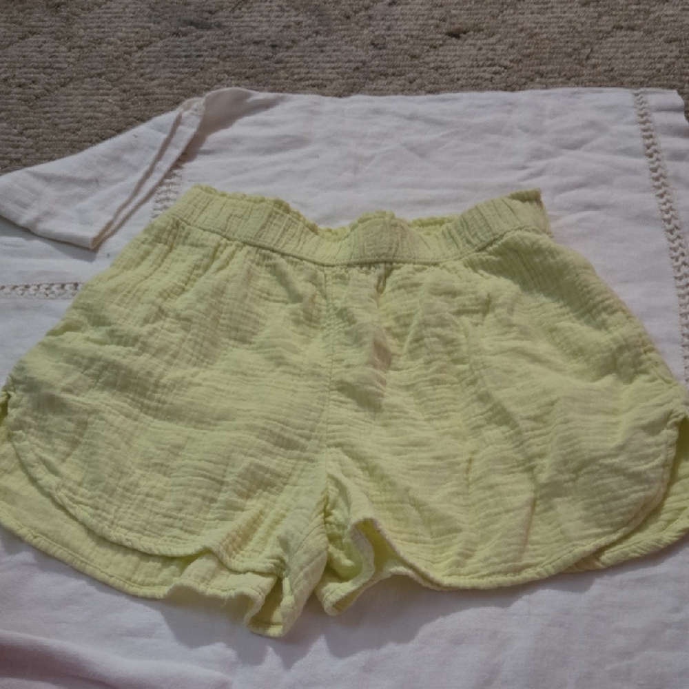 Universal Threads Women's Elastic Gauze Shorts